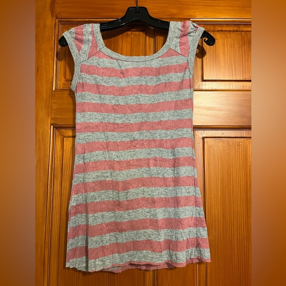 EUC Womens Medium Loose Fitting Tee - Picture 5 of 6